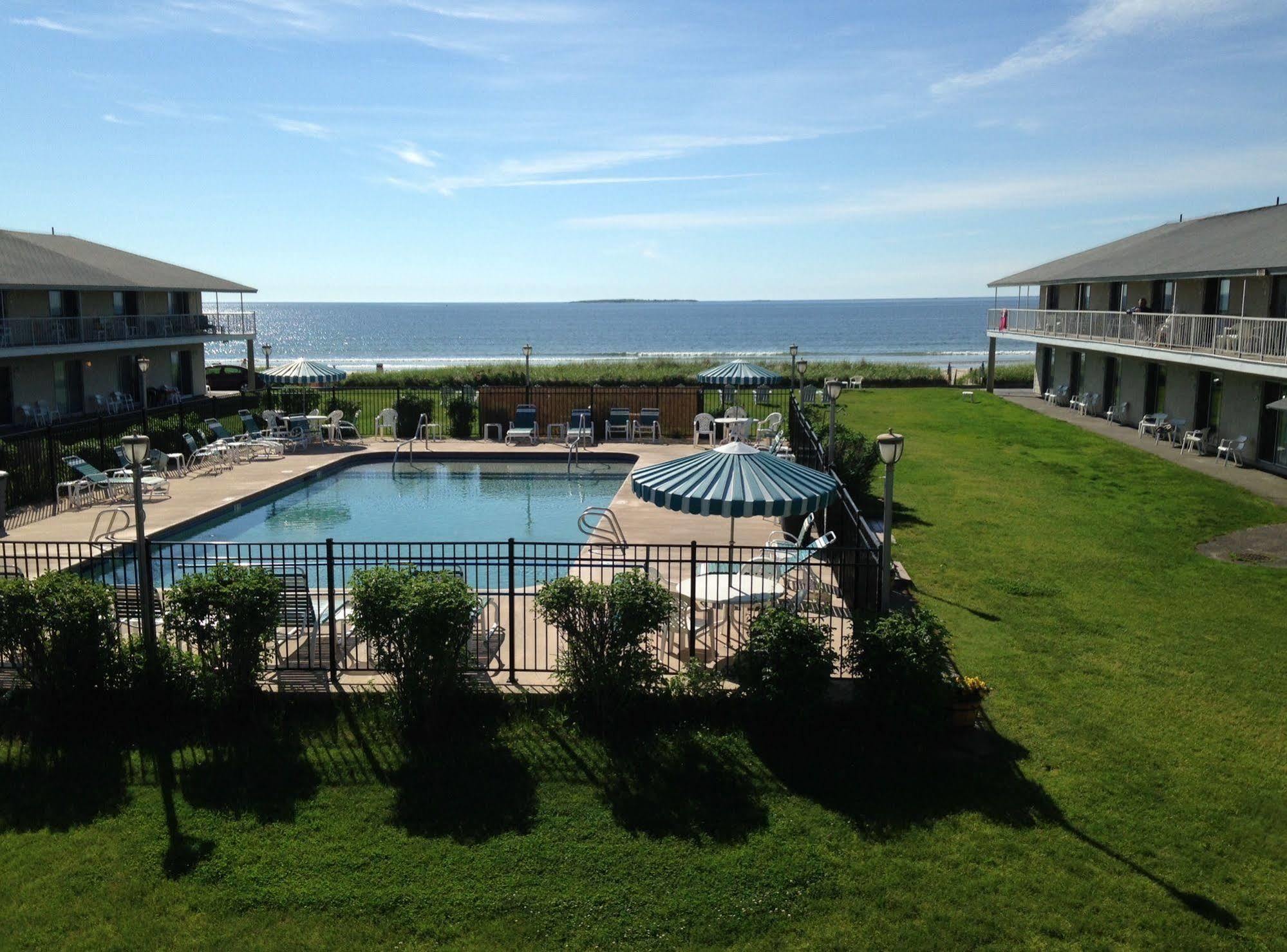 Friendship Oceanfront Suites Old Orchard Beach Exterior photo