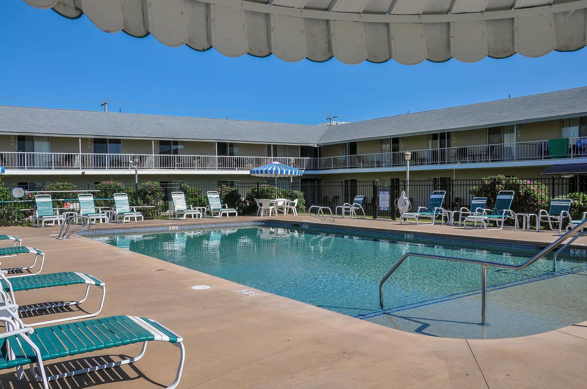 Friendship Oceanfront Suites Old Orchard Beach Exterior photo