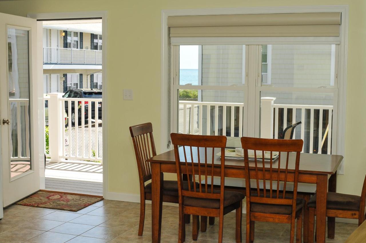 Friendship Oceanfront Suites Old Orchard Beach Room photo